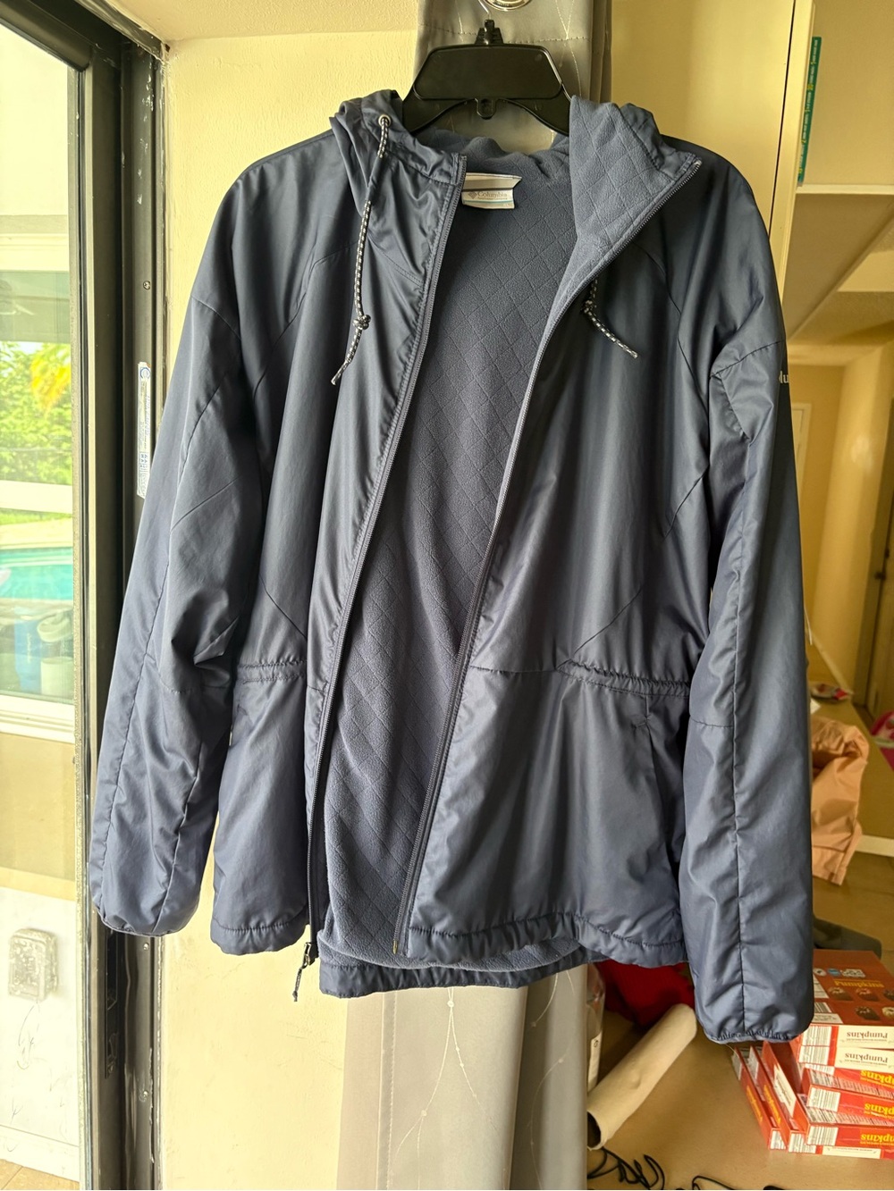 Columbia Navy Lightweight Hooded jacket